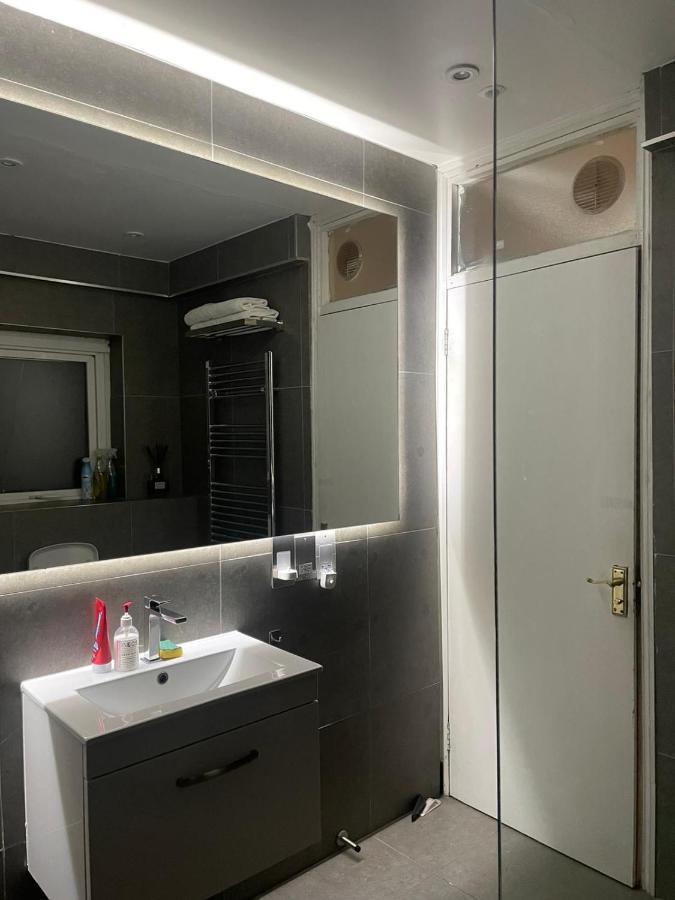 Balham, South London Spacious Guest House 1, 6 Rooms Available Buitenkant foto