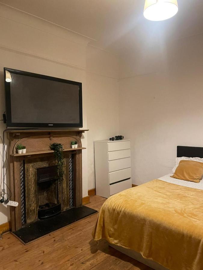 Balham, South London Spacious Guest House 1, 6 Rooms Available Buitenkant foto